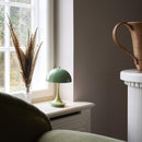 Louis Poulsen ルイスポールセン パンテラ 160 ポータブル オペーク・コーラル Panthella 160 Portable Opaque Coral（V3）ルイスポールセン、レクリントなどの北欧照明、アルテミデ、フロスなどのデザイナーズ照明、イサムノグチの和風照明を通販します。照明器具を販売するネットショップ！送料無料！