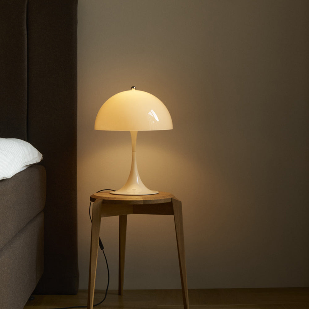 パンテラ 320 テーブルランプ オパール・ベージュ Panthella 320 Table