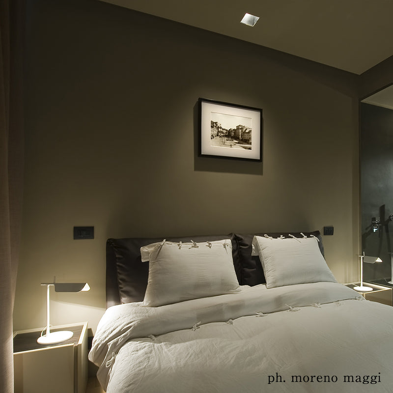 フロス FLOS「TAB T（タブ T）」TAB T LED WHI [テーブルスタンド デザイナーズ 輸入] 【正規品】3年保証